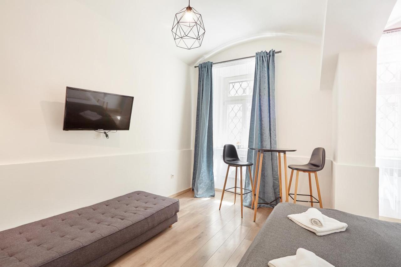 Prague Friendly Apartments In Prag Exteriör bild