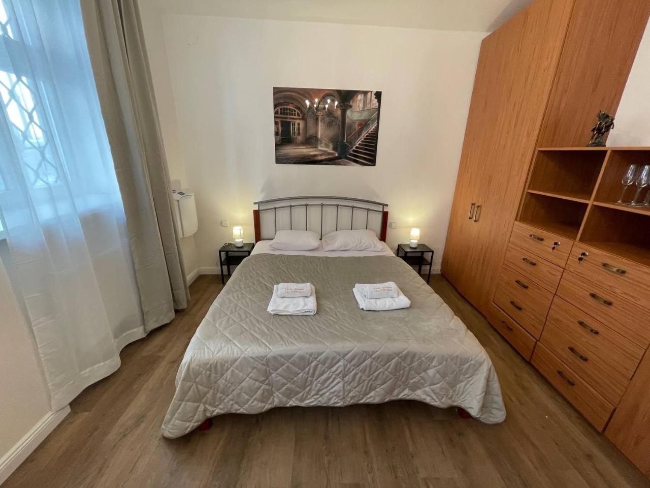 Prague Friendly Apartments In Prag Exteriör bild