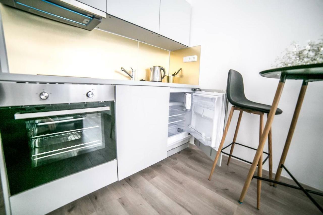 Prague Friendly Apartments In Prag Exteriör bild