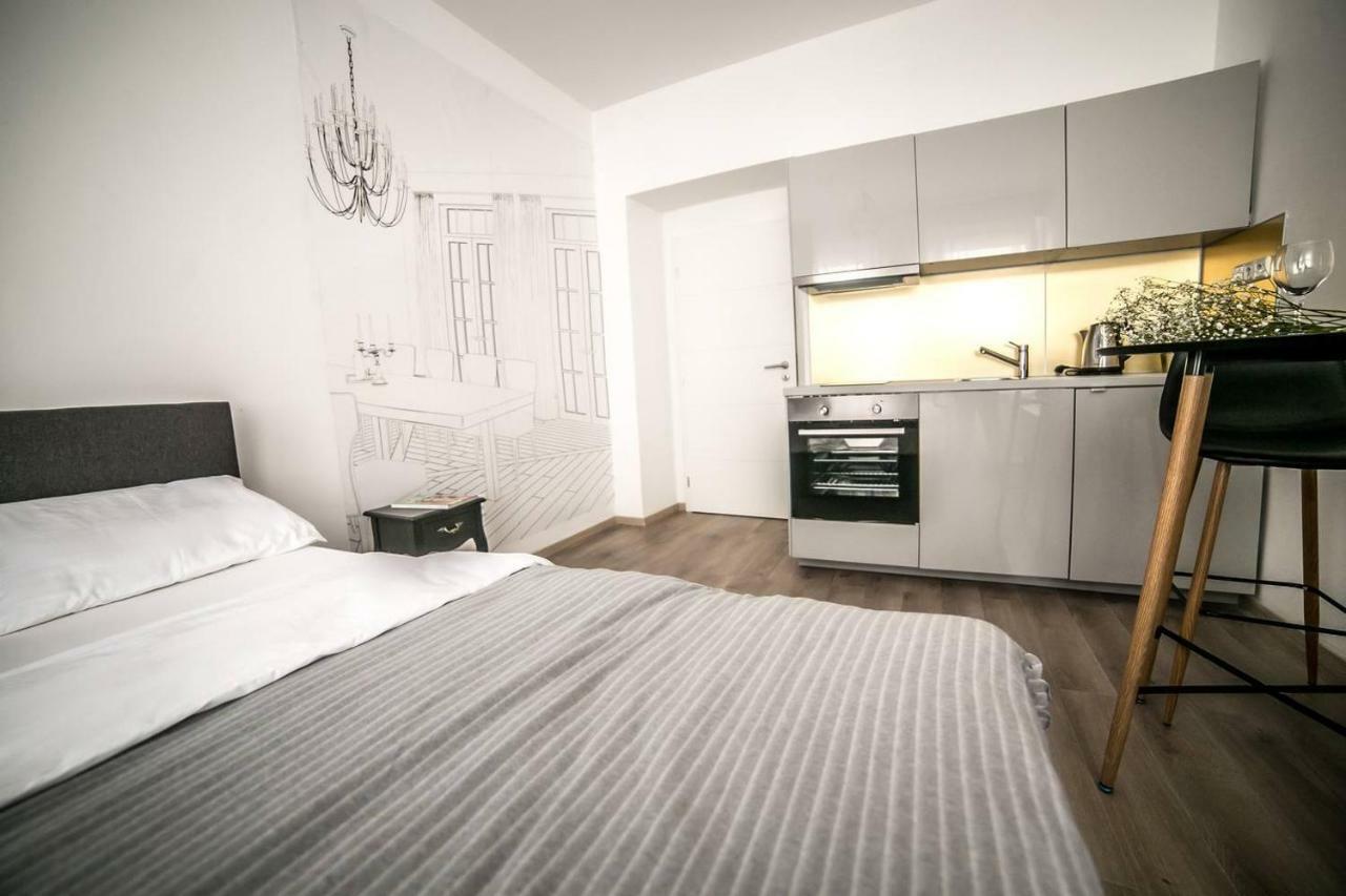 Prague Friendly Apartments In Prag Exteriör bild