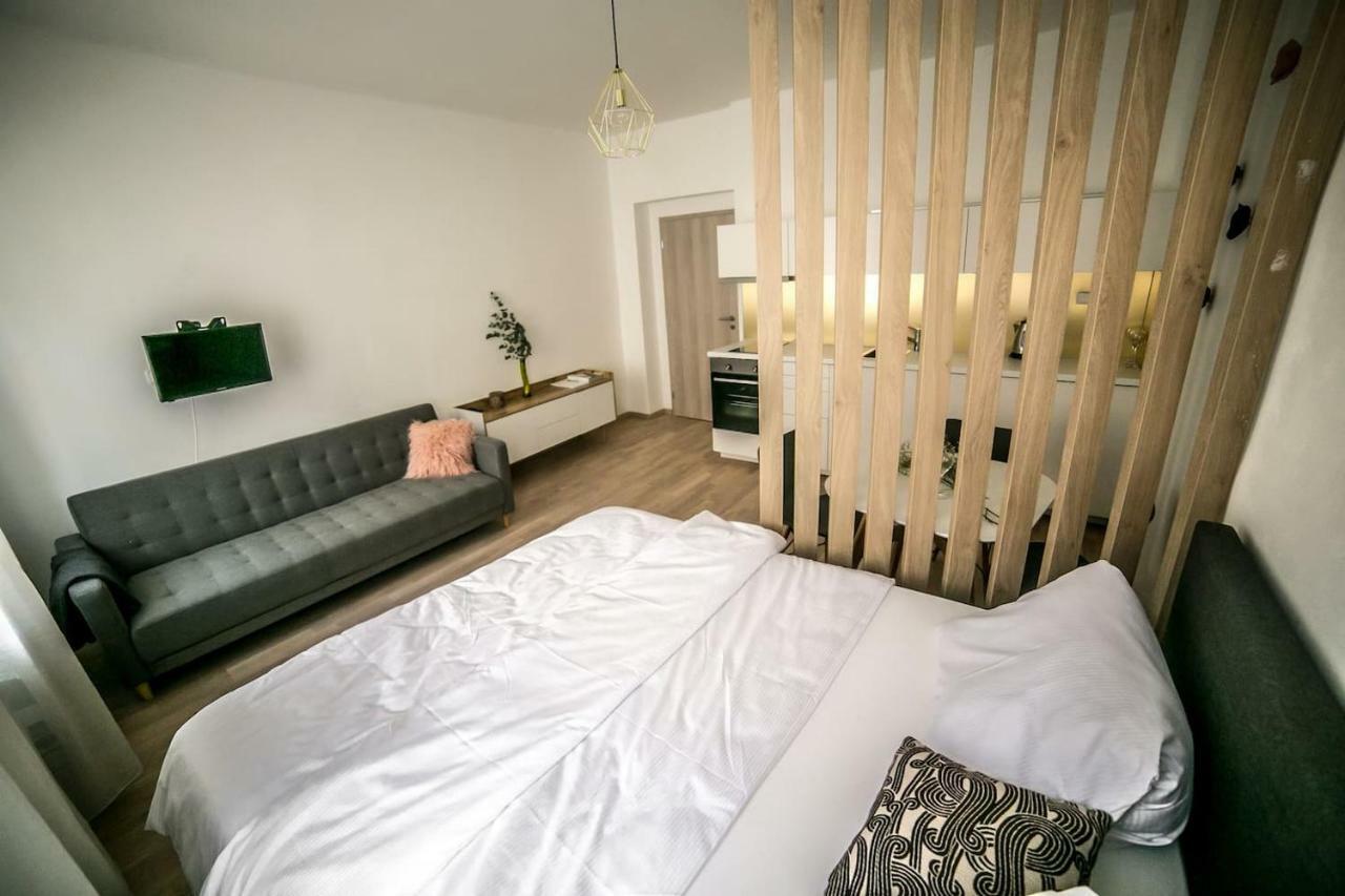 Prague Friendly Apartments In Prag Exteriör bild