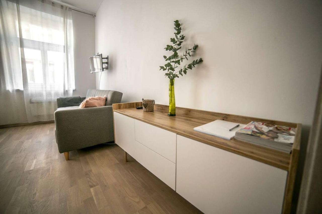 Prague Friendly Apartments In Prag Exteriör bild