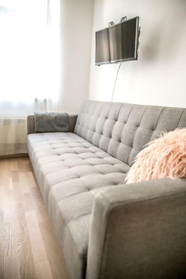 Prague Friendly Apartments In Prag Exteriör bild